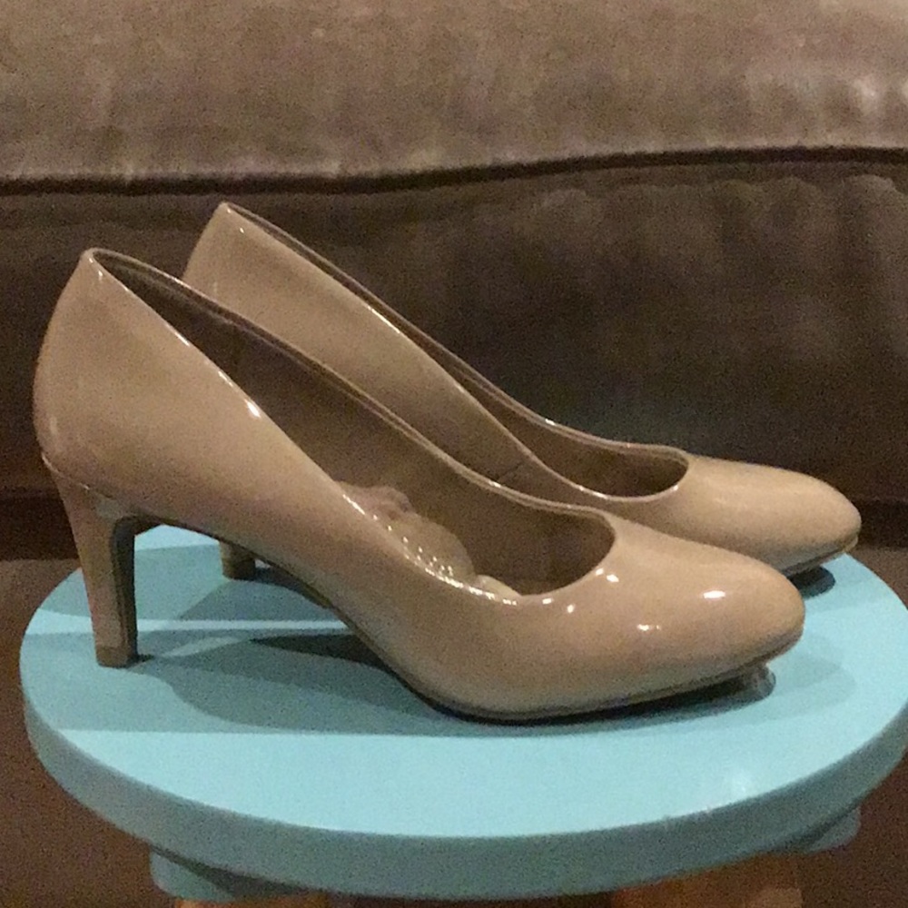 Work shoes